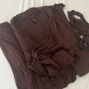 skims robe brown